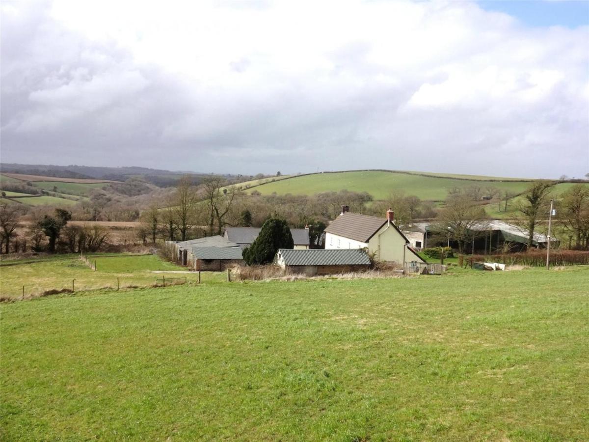 Award Winning Lower Whitsleigh Farm Cottage Roborough Extérieur photo