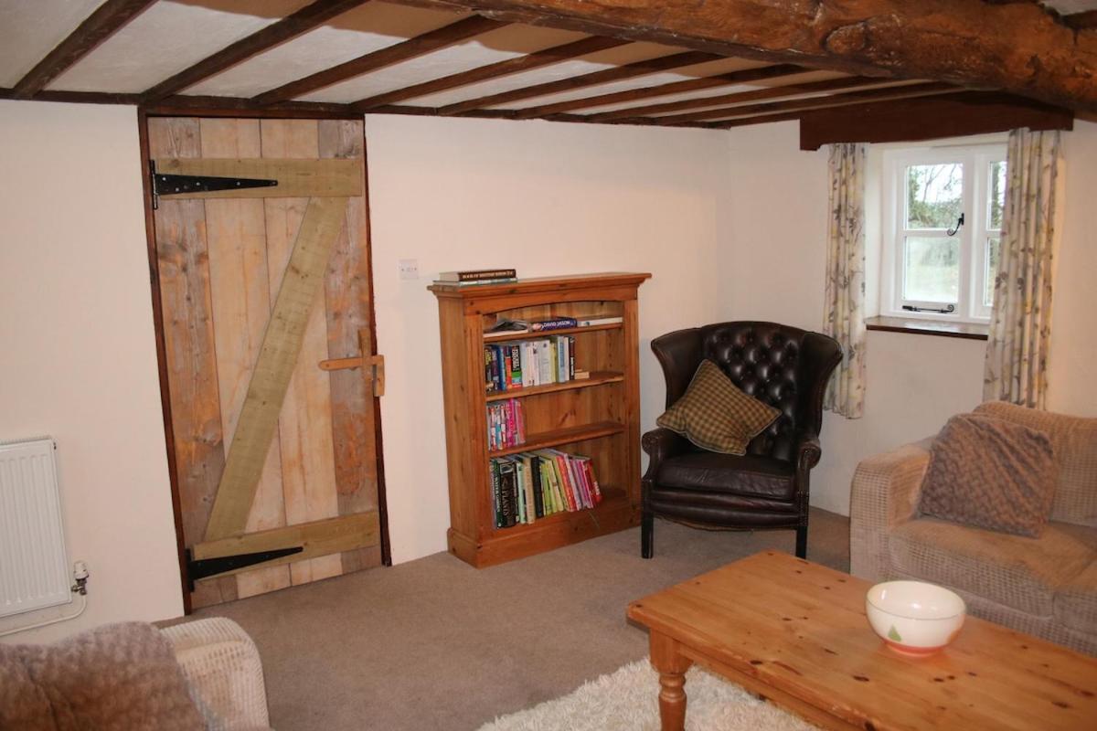 Award Winning Lower Whitsleigh Farm Cottage Roborough Extérieur photo